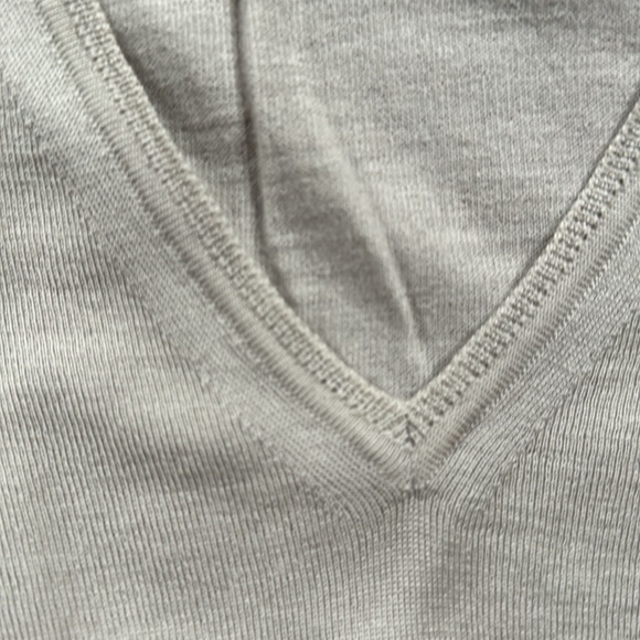 TSE super fine wool sweater set, lightweight dove grey color. - Picture 4 of 5